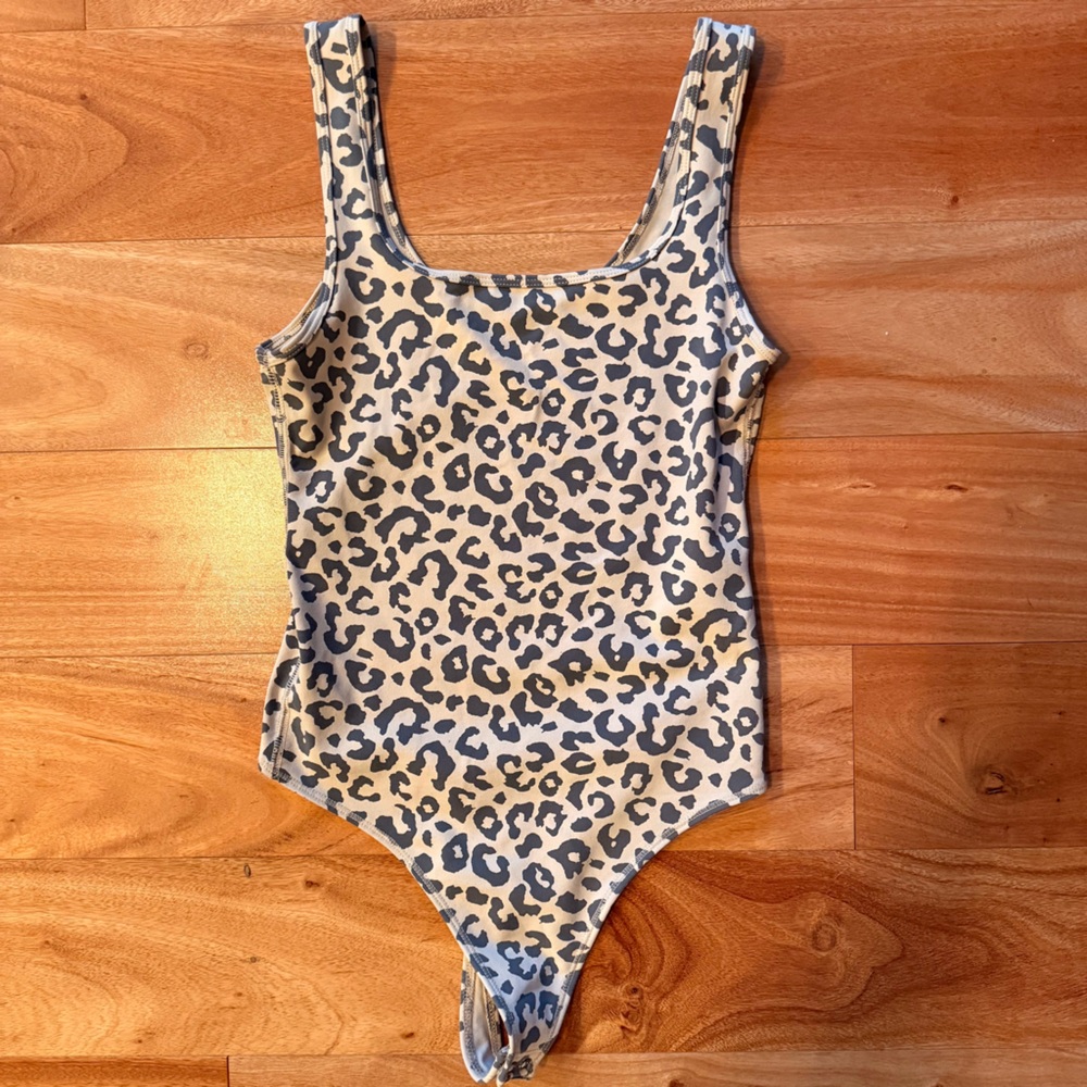 Abercrombie & Fitch animal print body suit